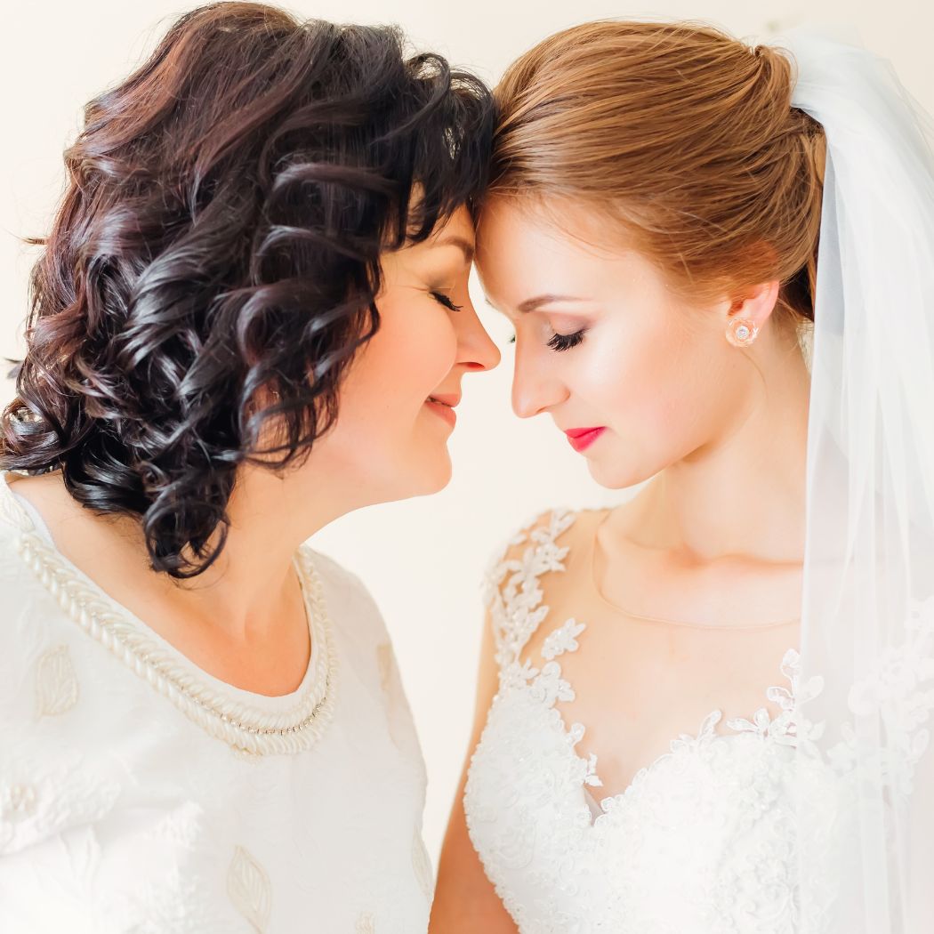 Elegancko na ślub córki? Podpowiadam, jak się ubrać, żeby zaprezentować się najlepiej